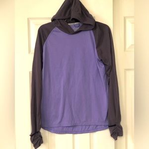 Women’s Nike running shirt